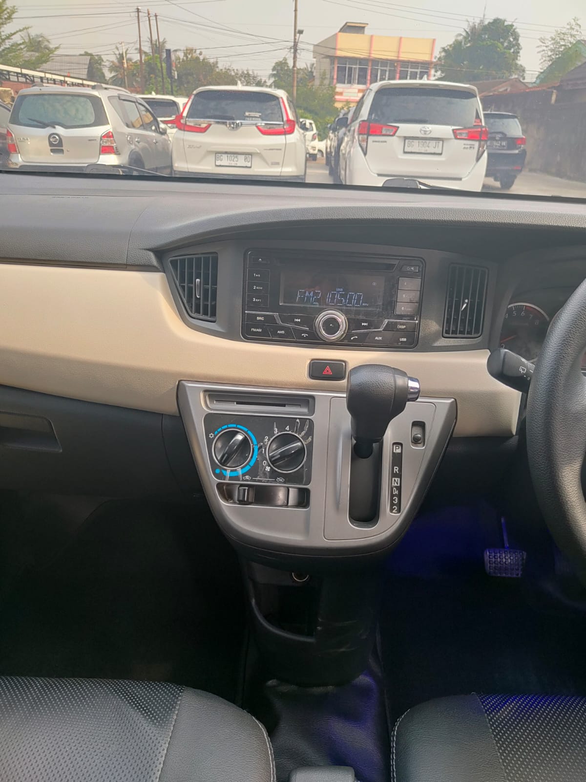 2017 Daihatsu Sigra 2017 Daihatsu Sigra