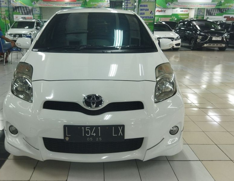 2012 Toyota Yaris 2012 Toyota Yaris