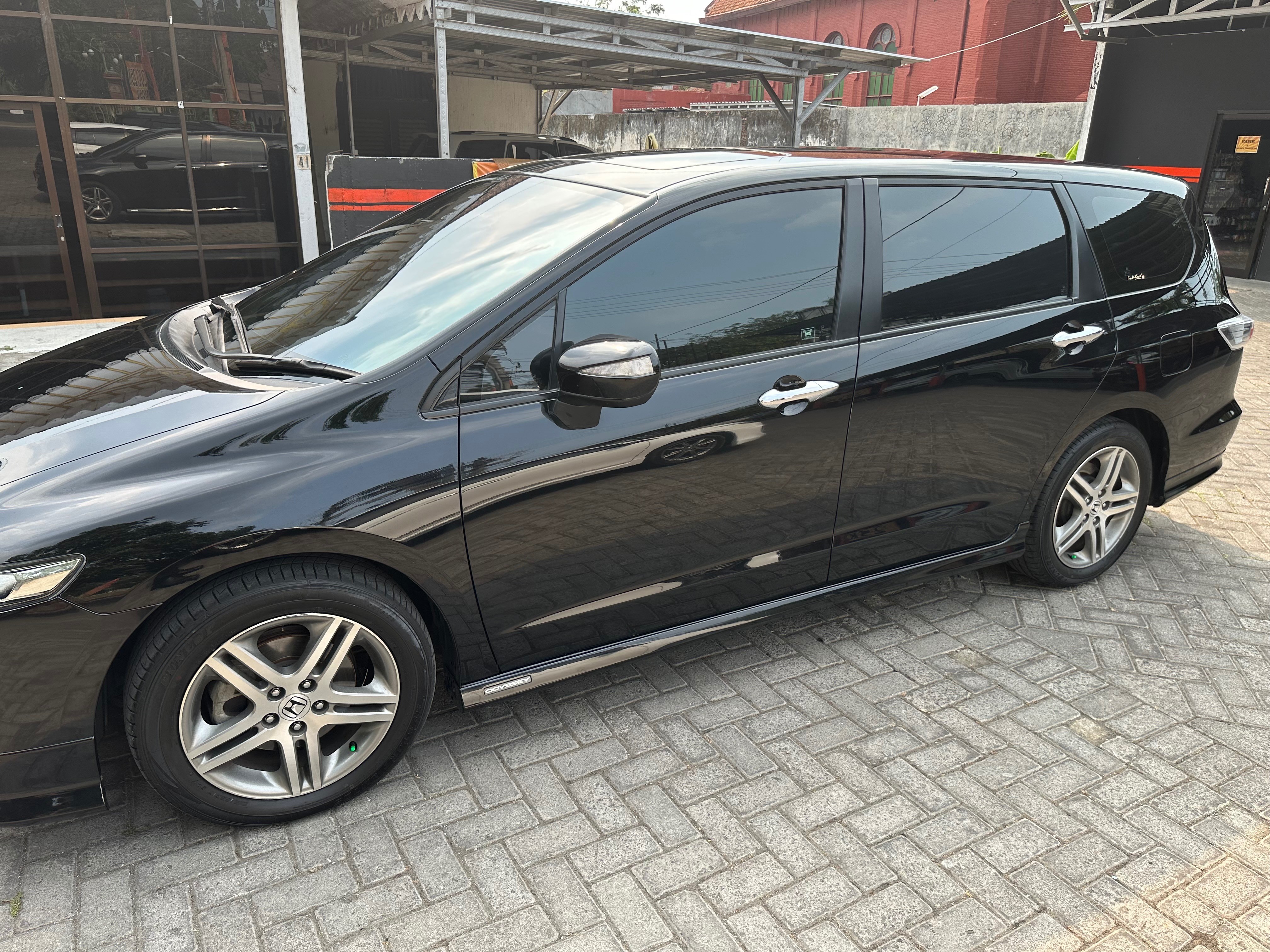 2012 Honda Odyssey  2012 Honda Odyssey