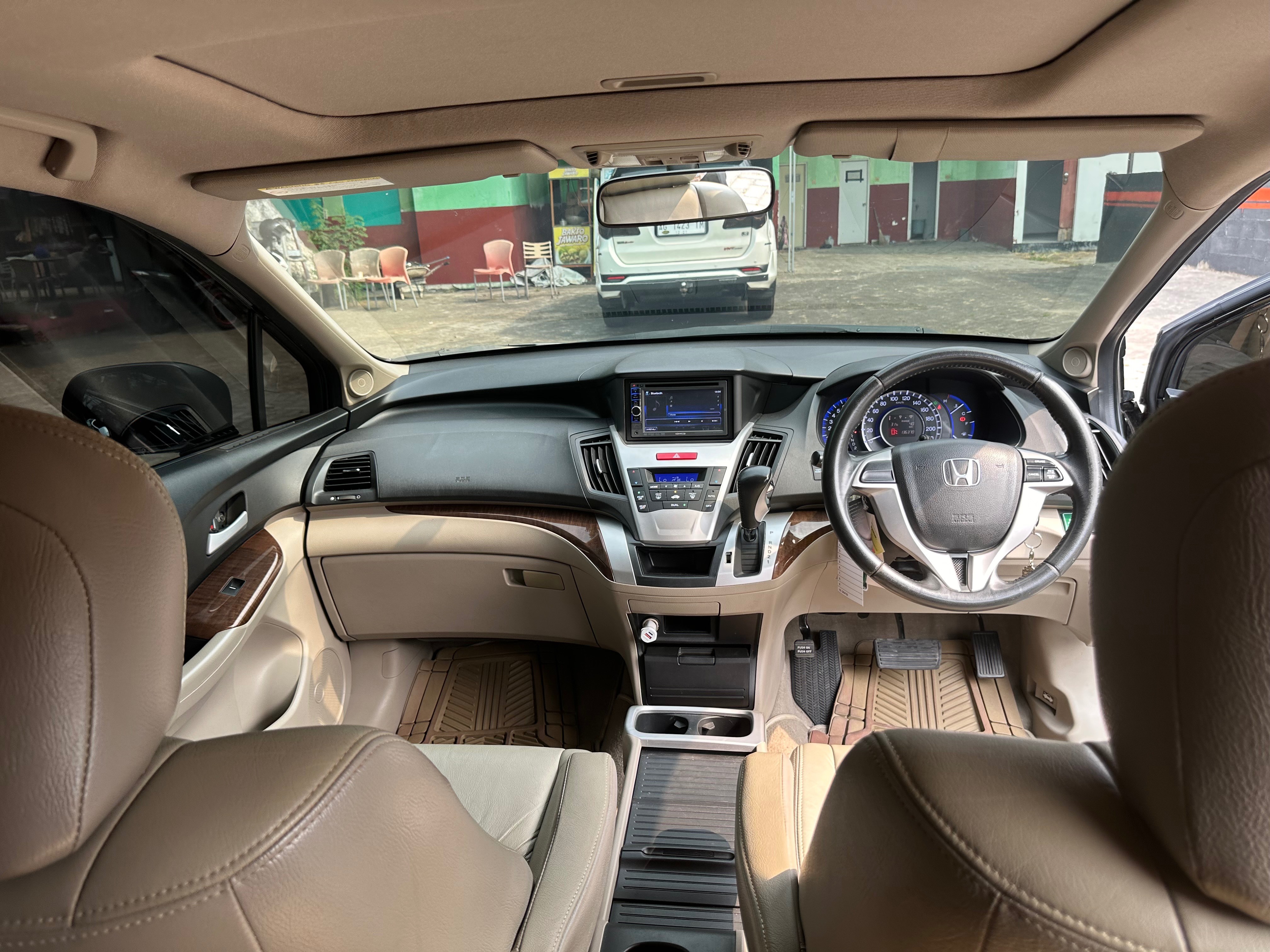 2012 Honda Odyssey  2012 Honda Odyssey