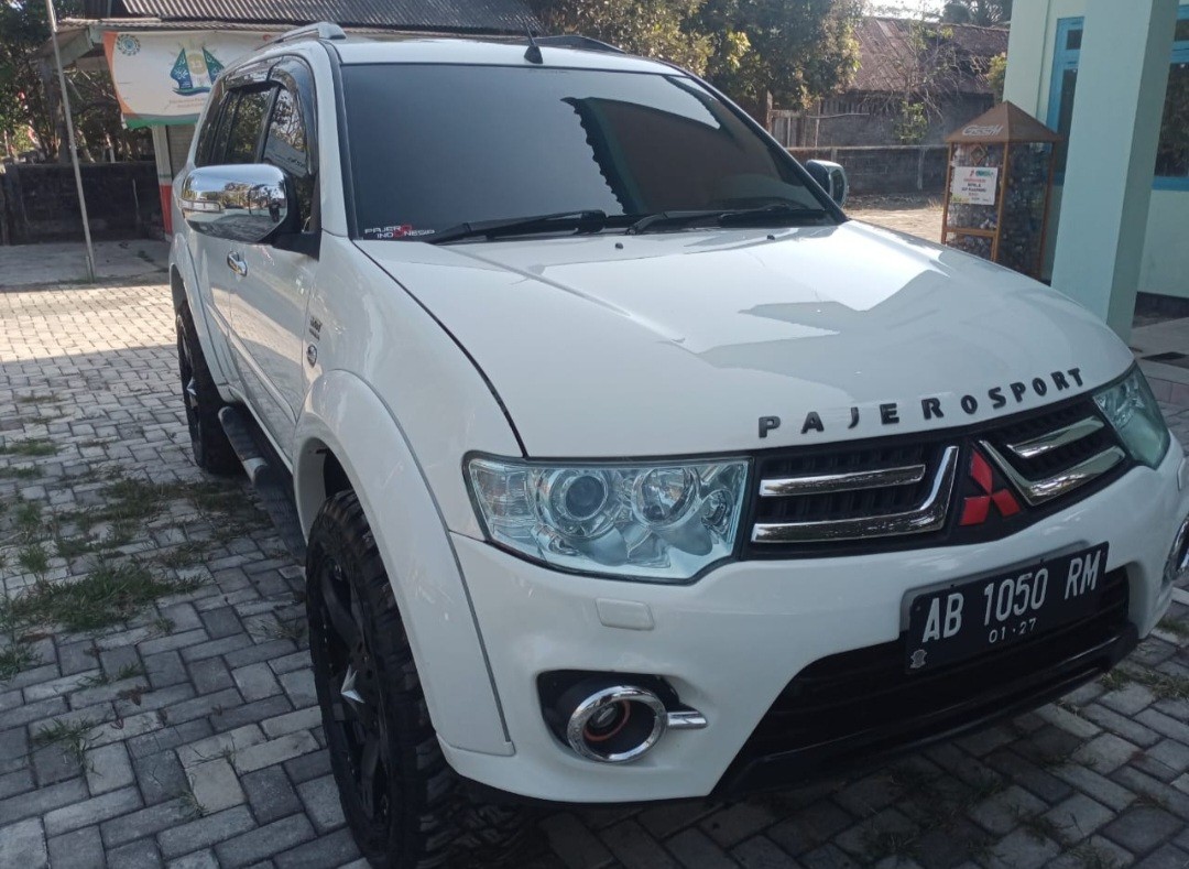 Second Hand 2013 Mitsubishi Pajero Sport  Second Hand 2013 Mitsubishi Pajero Sport