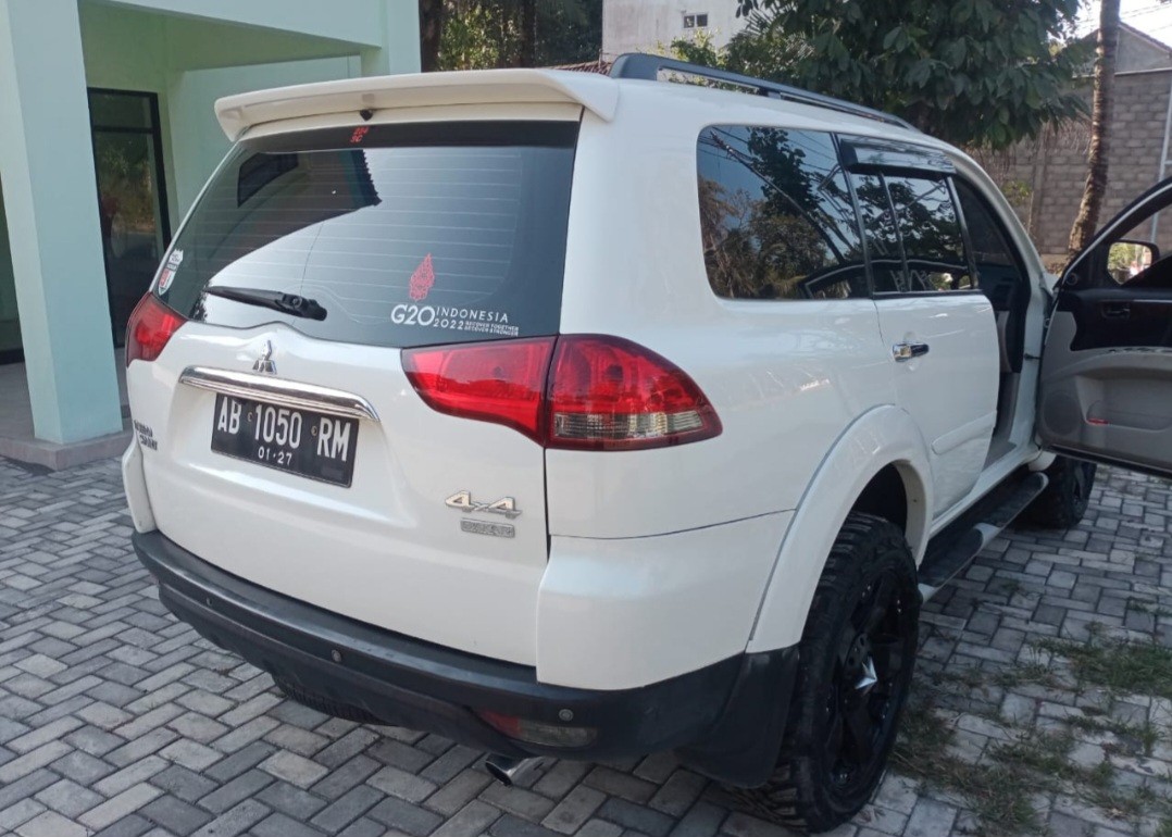 2013 Mitsubishi Pajero Sport  2013 Mitsubishi Pajero Sport