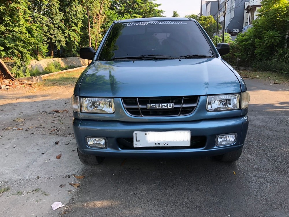 2003 Isuzu Panther