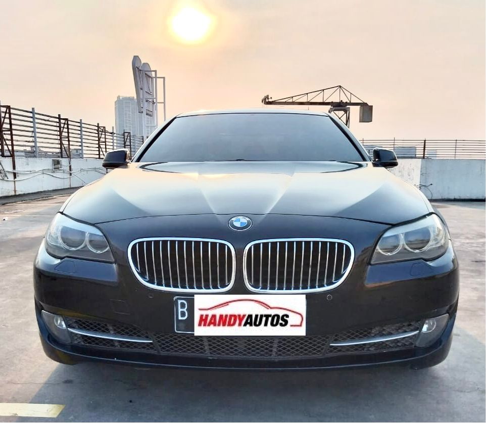 Second Hand 2013 BMW 5 Series Sedan Second Hand 2013 BMW 5 Series Sedan