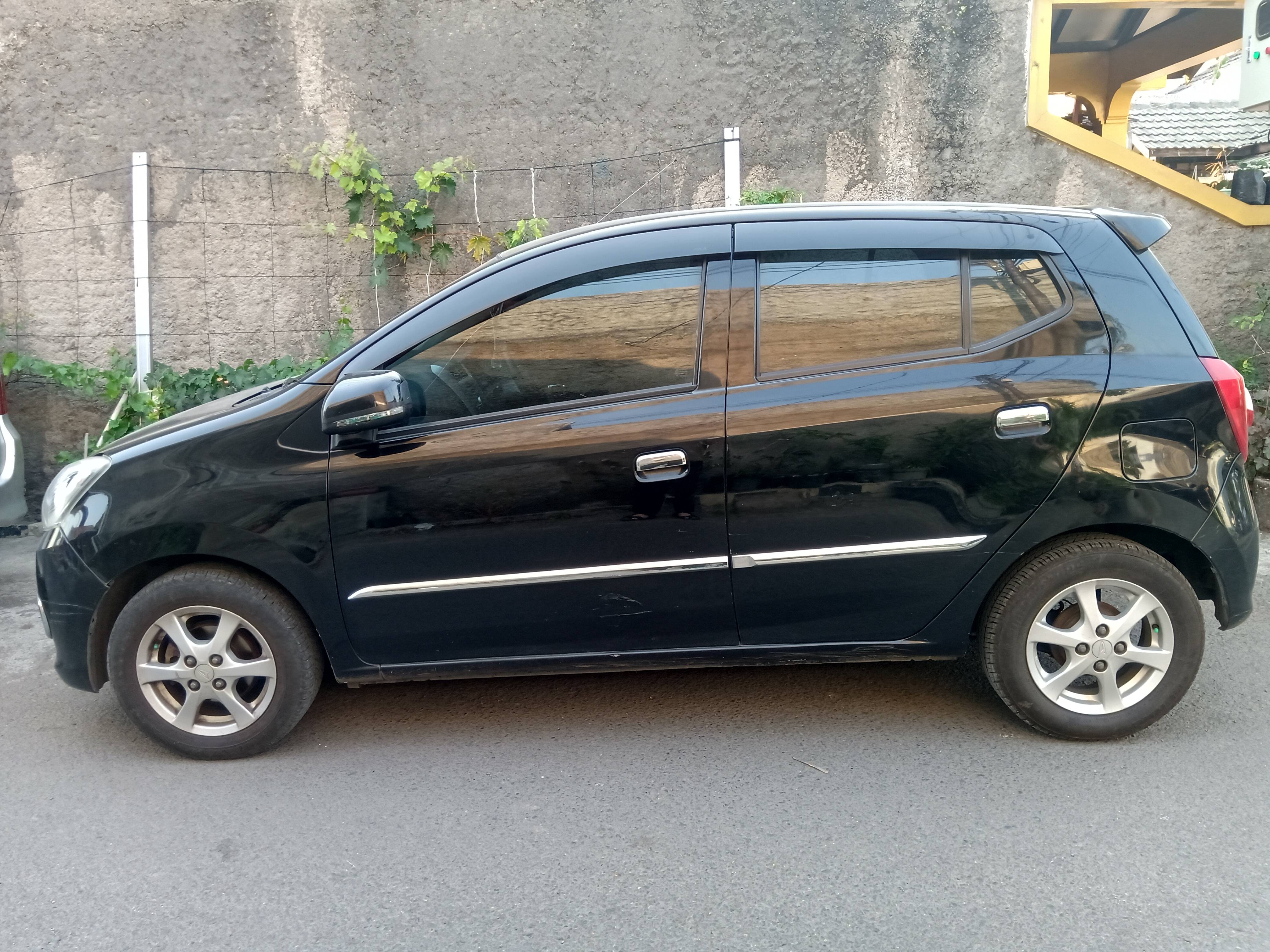 2016 Daihatsu Ayla  2016 Daihatsu Ayla