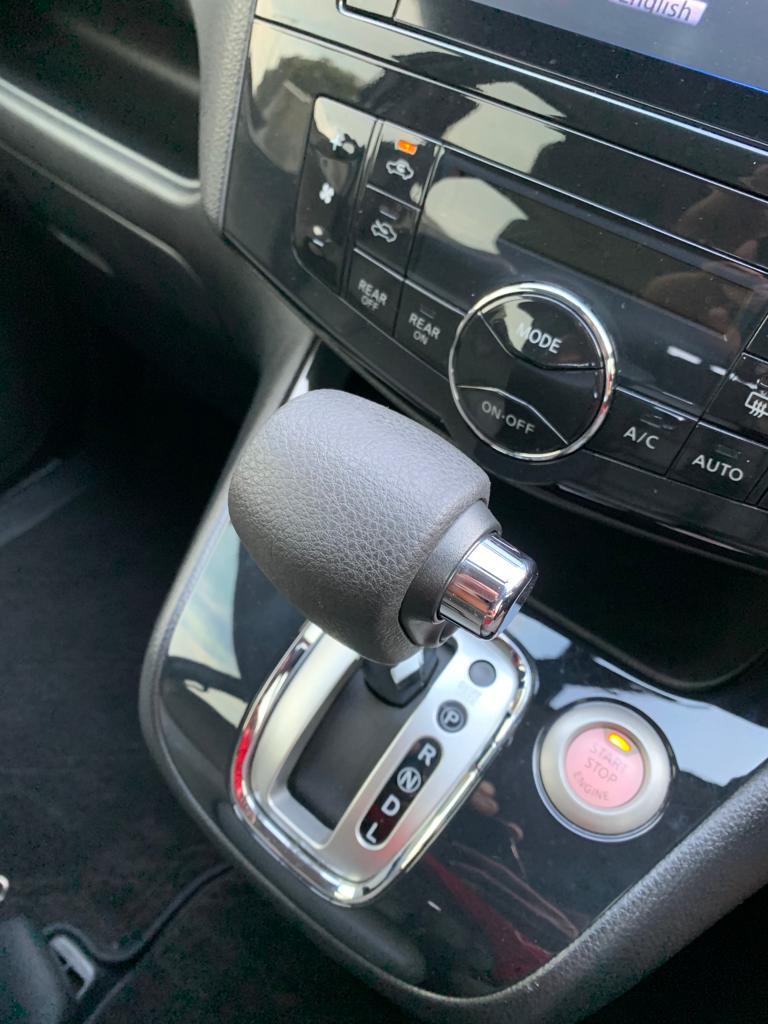 2014 Nissan Serena 2014 Nissan Serena