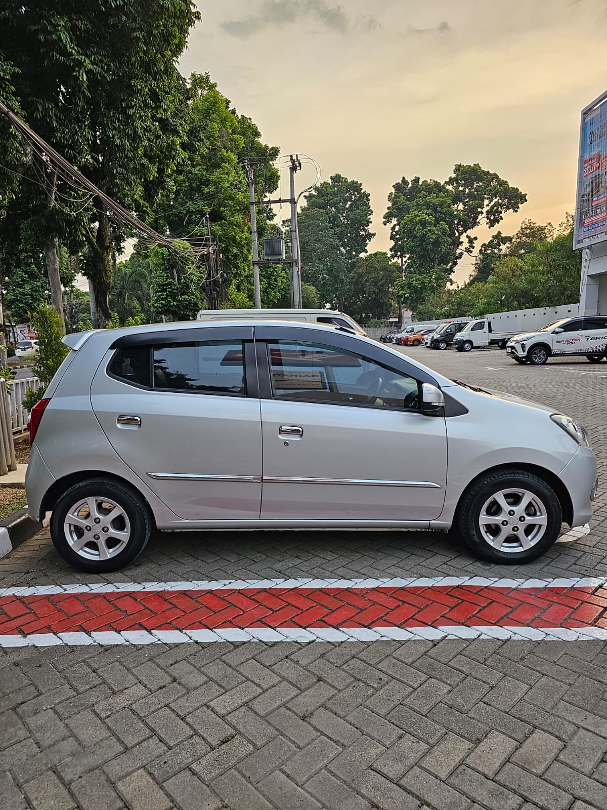 2016 Daihatsu Ayla 2016 Daihatsu Ayla