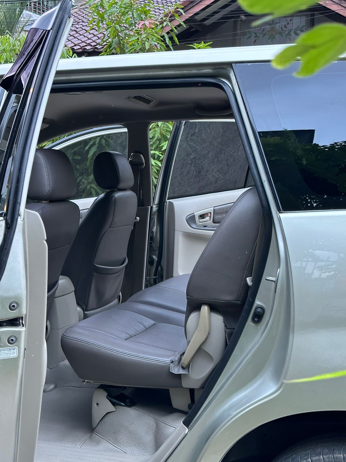 2011 Toyota Kijang Innova 2011 Toyota Kijang Innova