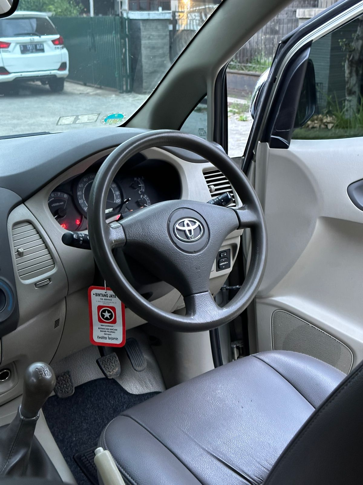 2011 Toyota Kijang Innova 2011 Toyota Kijang Innova