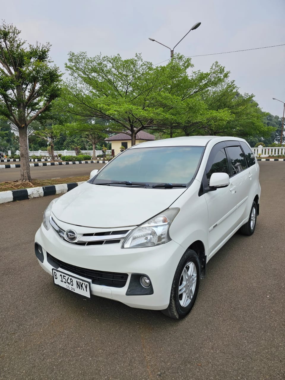 2013 Daihatsu Xenia 2013 Daihatsu Xenia