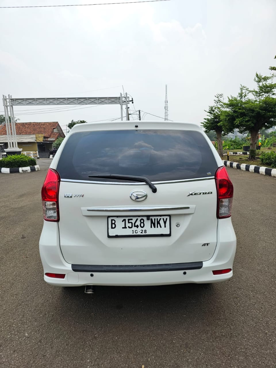 2013 Daihatsu Xenia 2013 Daihatsu Xenia