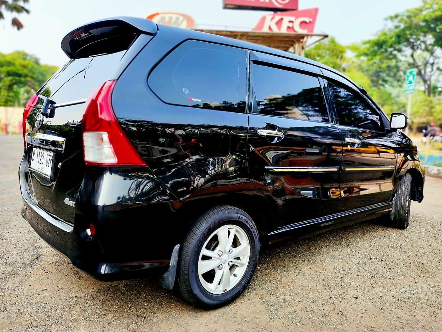 2013 Toyota Avanza Veloz 2013 Toyota Avanza Veloz