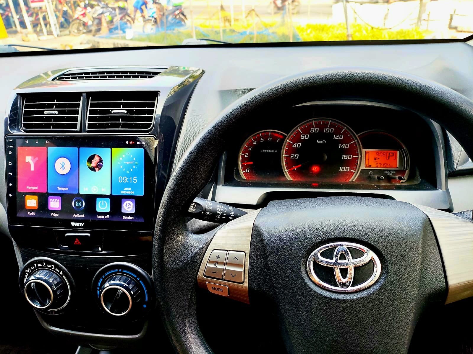 2013 Toyota Avanza Veloz 2013 Toyota Avanza Veloz