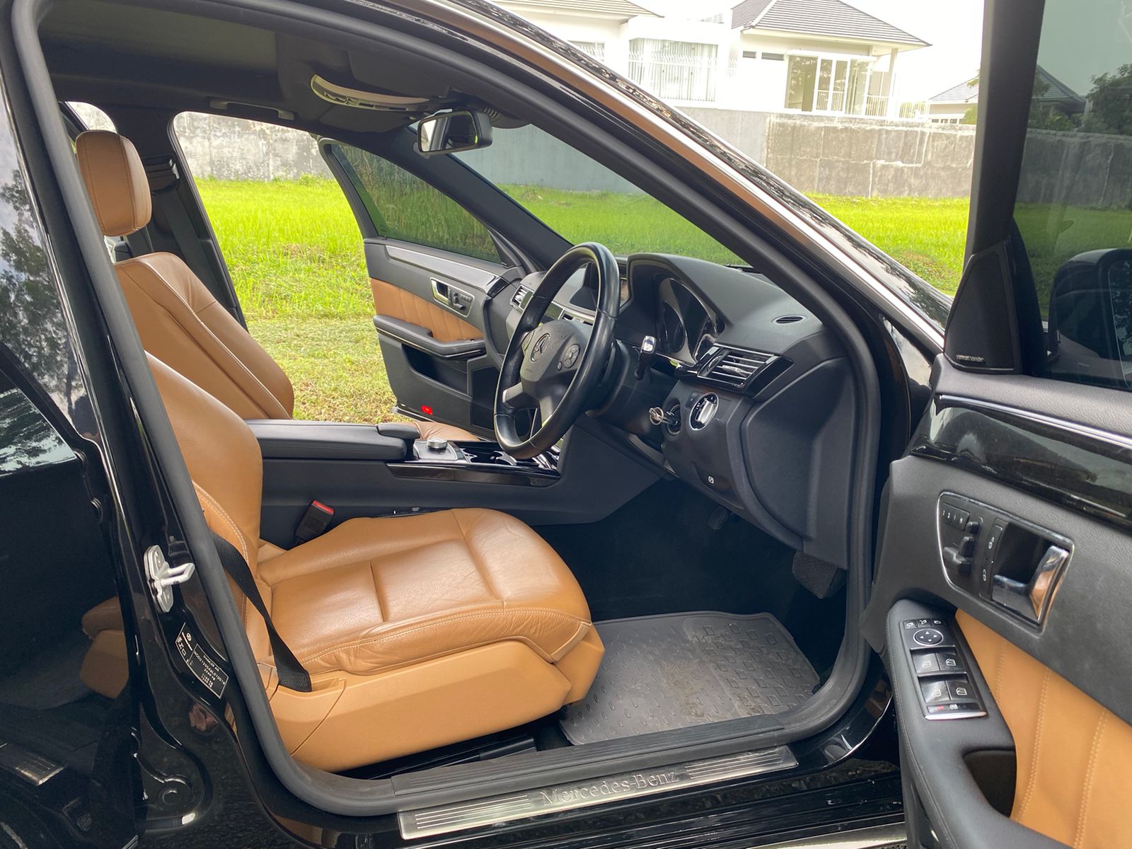 2010 Mercedes Benz E-Class 2010 Mercedes Benz E-Class