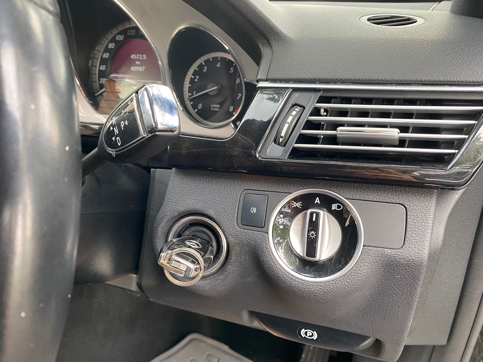 2010 Mercedes Benz E-Class 2010 Mercedes Benz E-Class