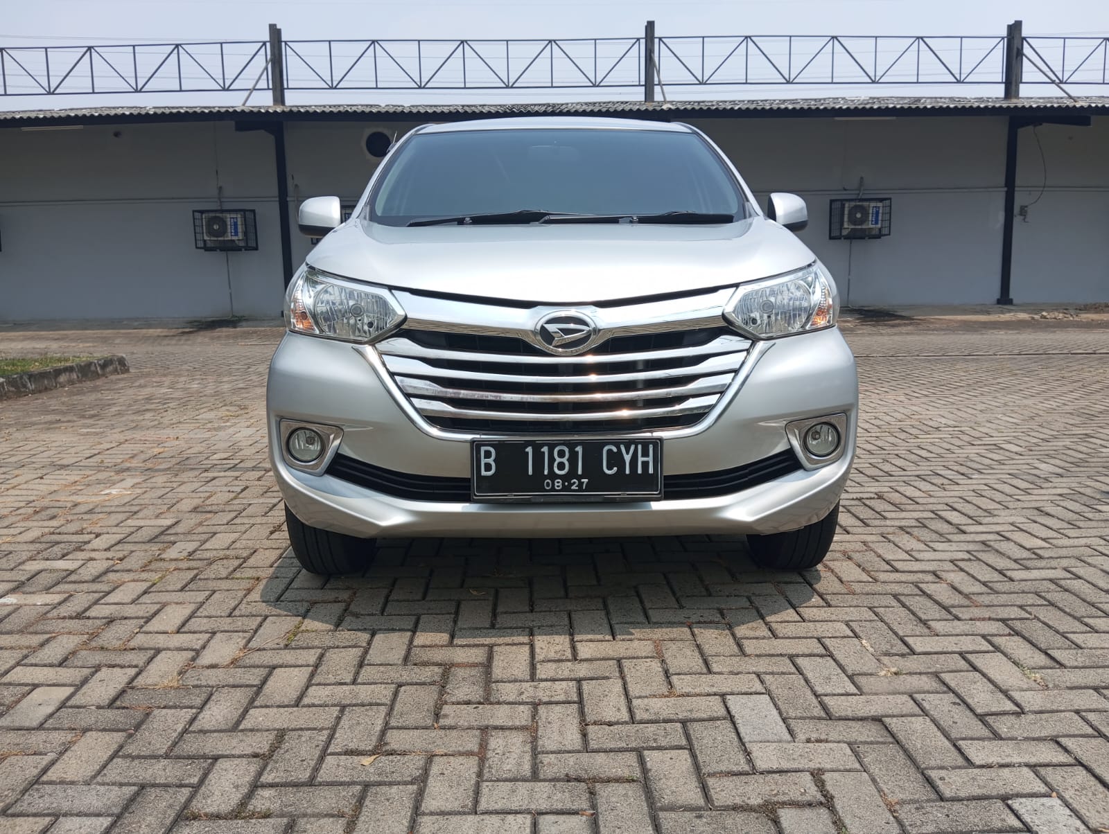 Second Hand 2016 Daihatsu Xenia Second Hand 2016 Daihatsu Xenia