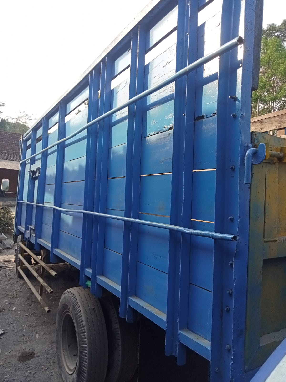 2015 Isuzu Traga 2015 Isuzu Traga