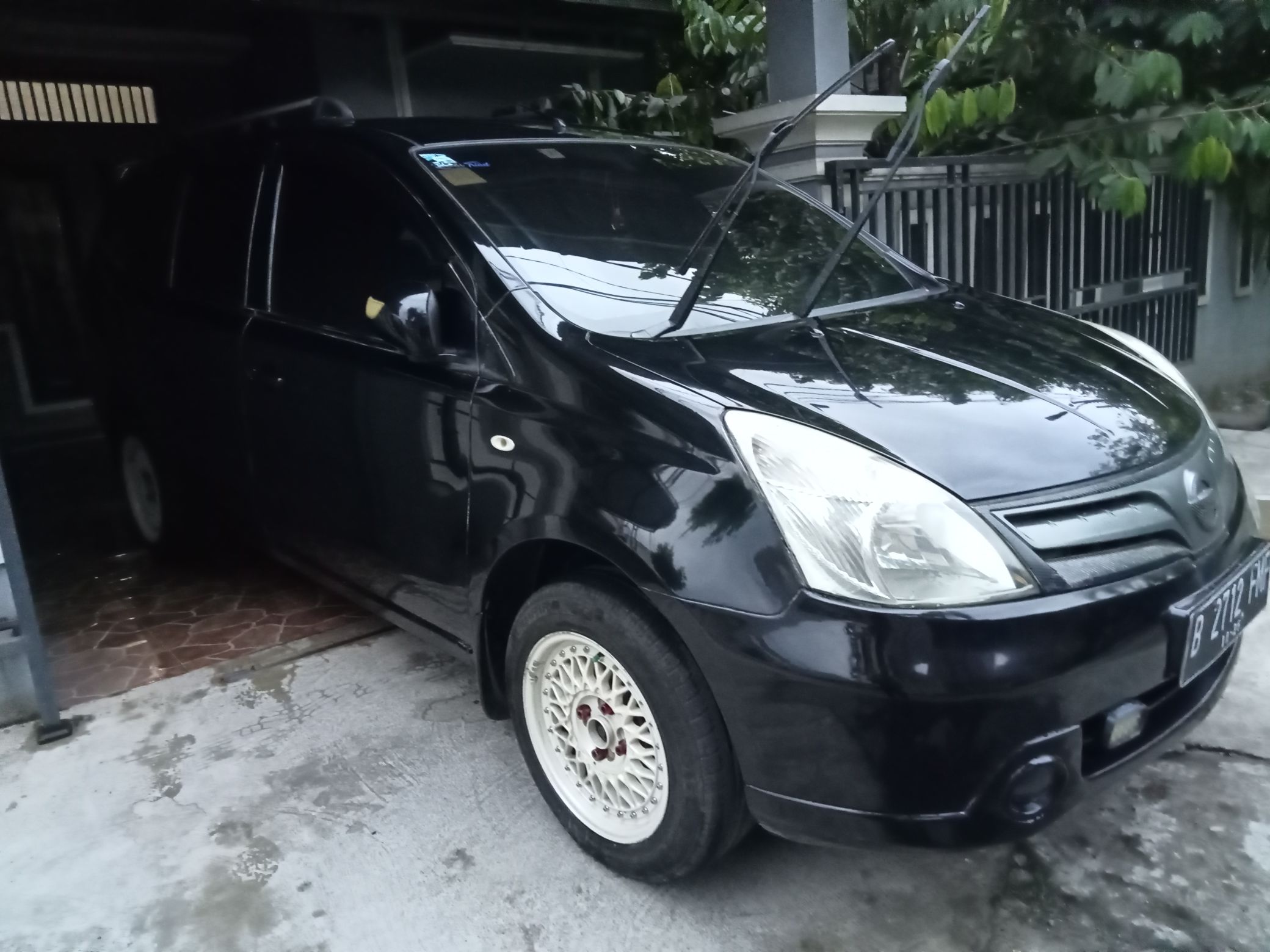 Second Hand 2011 Nissan Livina Second Hand 2011 Nissan Livina