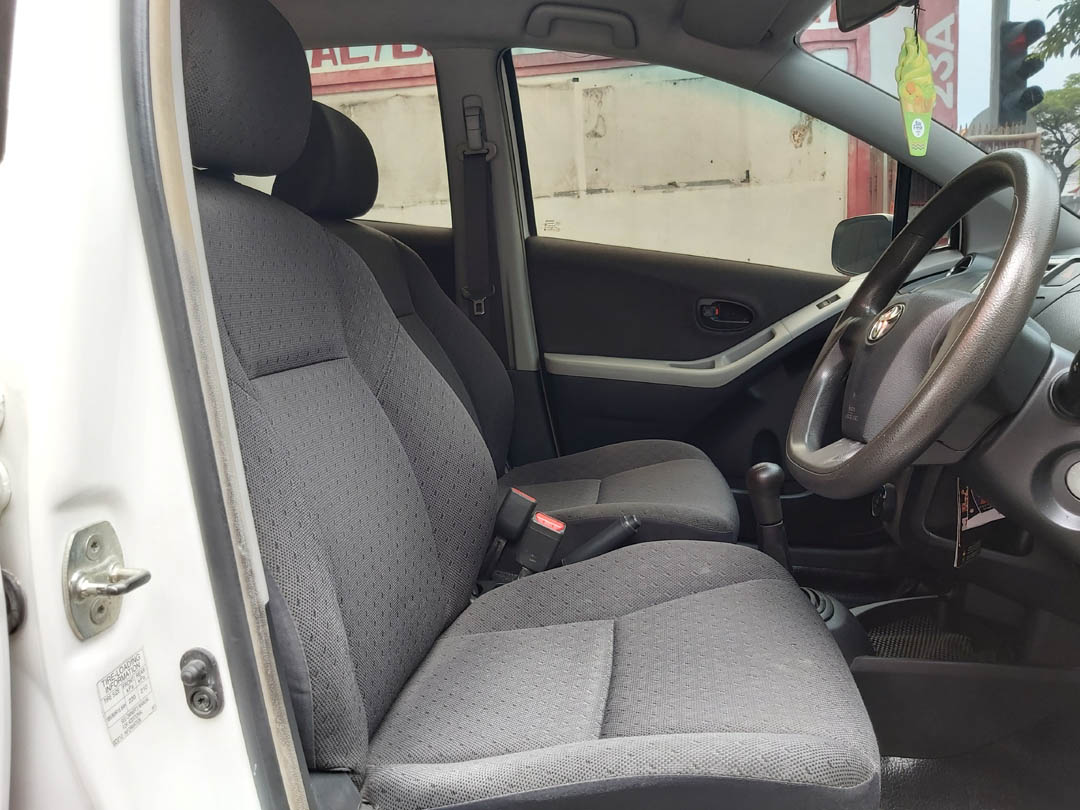 2012 Toyota Yaris 2012 Toyota Yaris