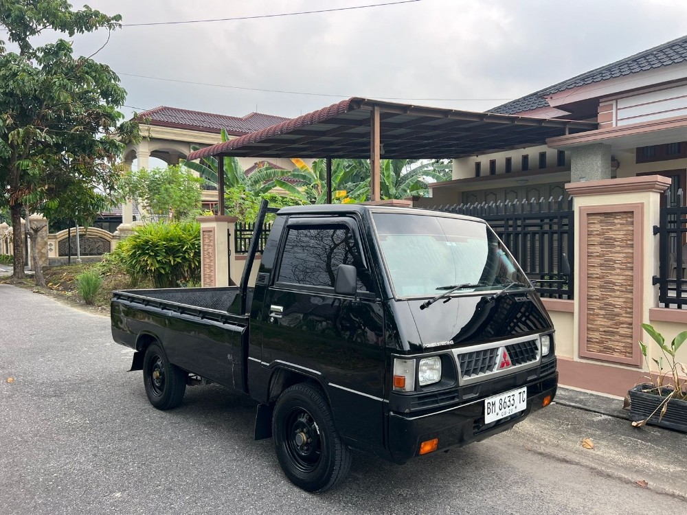 2008 Mitsubishi L300