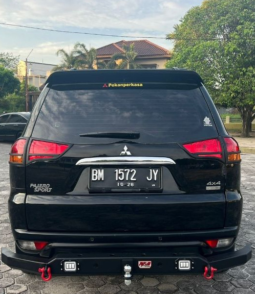 2011 Mitsubishi Pajero Sport  2011 Mitsubishi Pajero Sport