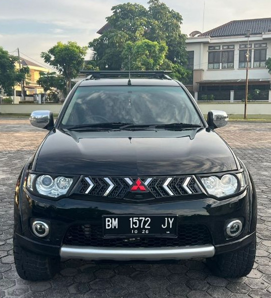 Second Hand 2011 Mitsubishi Pajero Sport  Second Hand 2011 Mitsubishi Pajero Sport