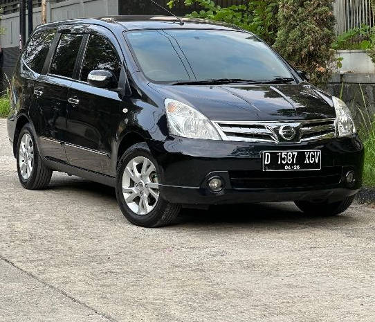 Nissan Grand Livina Bekas