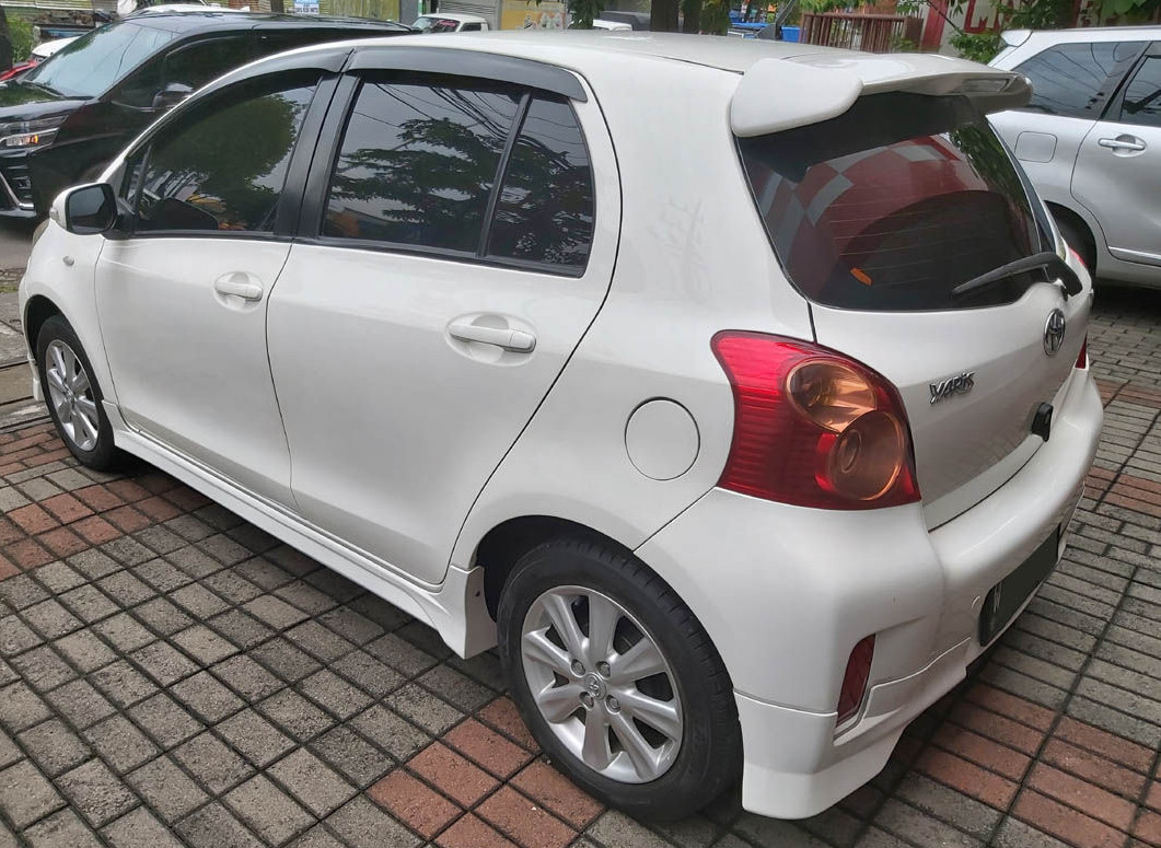 2012 Toyota Yaris 2012 Toyota Yaris
