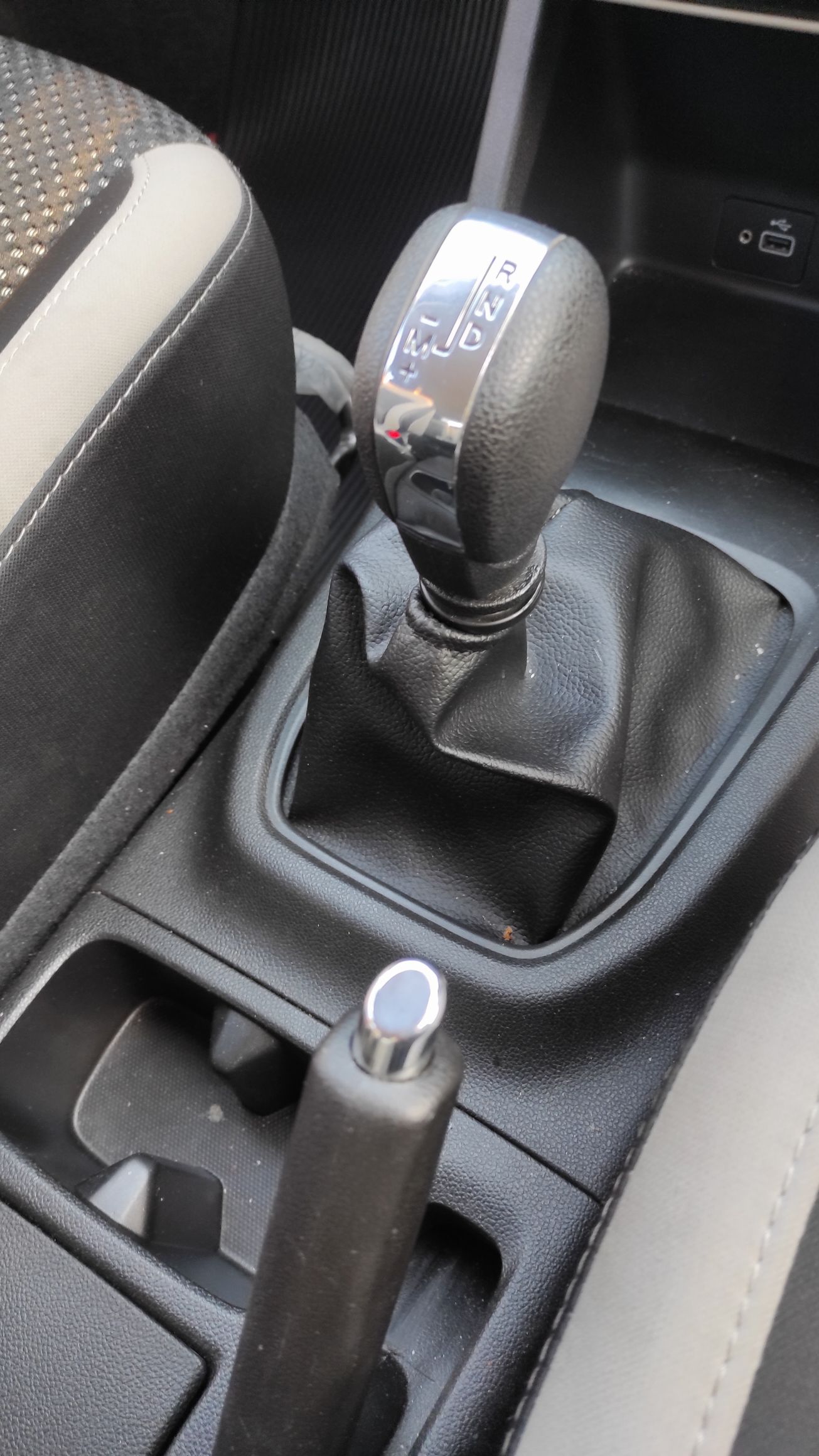 2020 Renault Triber 2020 Renault Triber