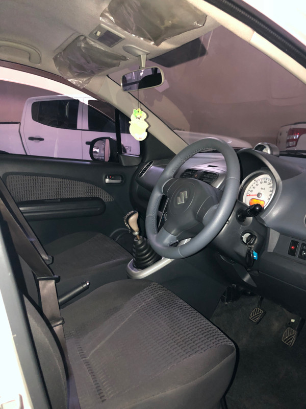 2014 Suzuki Splash 2014 Suzuki Splash