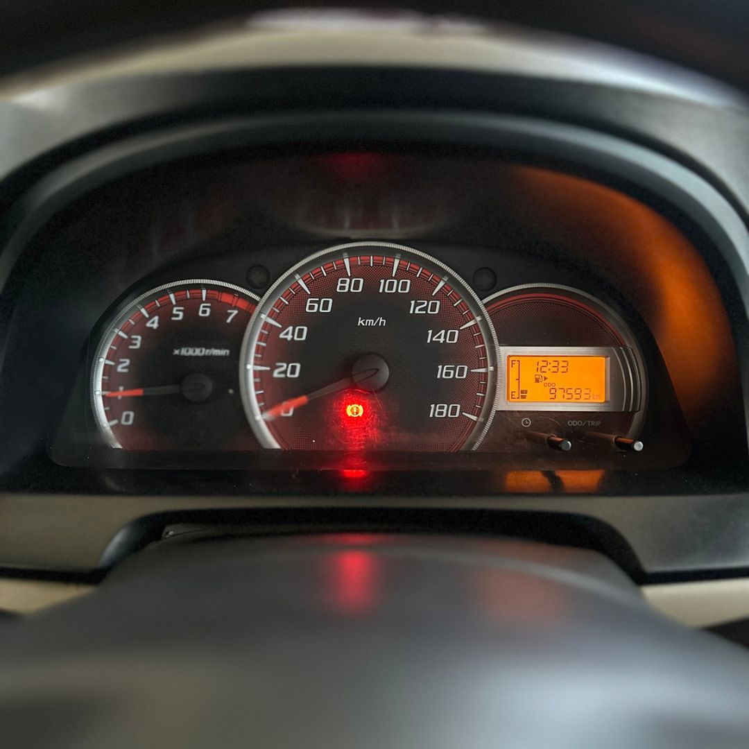 2013 Daihatsu Xenia 2013 Daihatsu Xenia