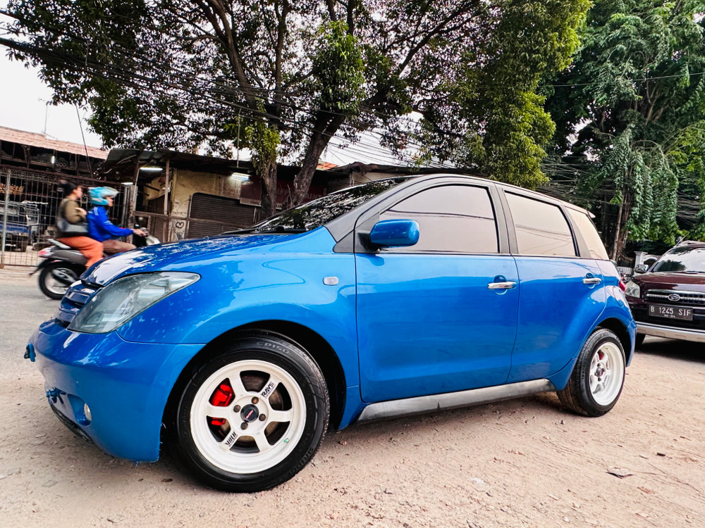 2004 Toyota Ist 2004 Toyota Ist