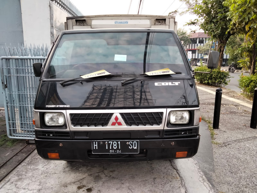 2014 Mitsubishi L300 2014 Mitsubishi L300