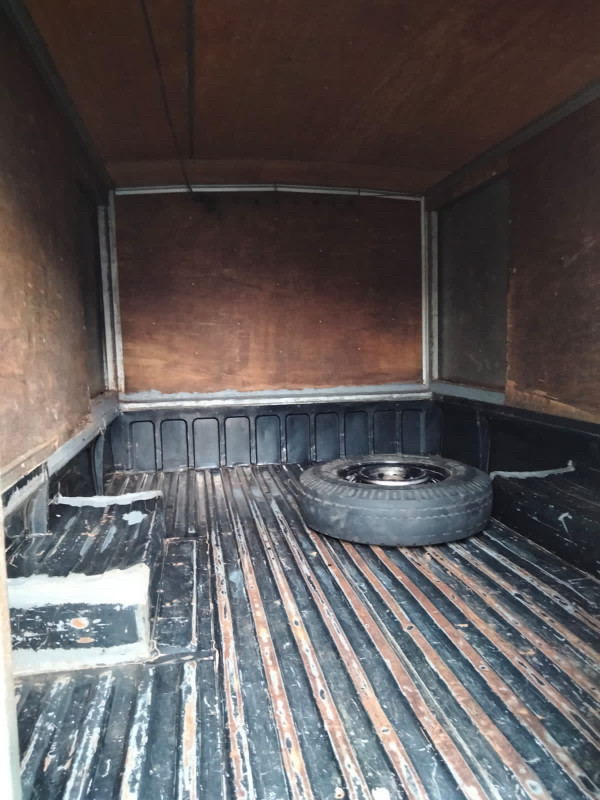 2014 Mitsubishi L300 2014 Mitsubishi L300