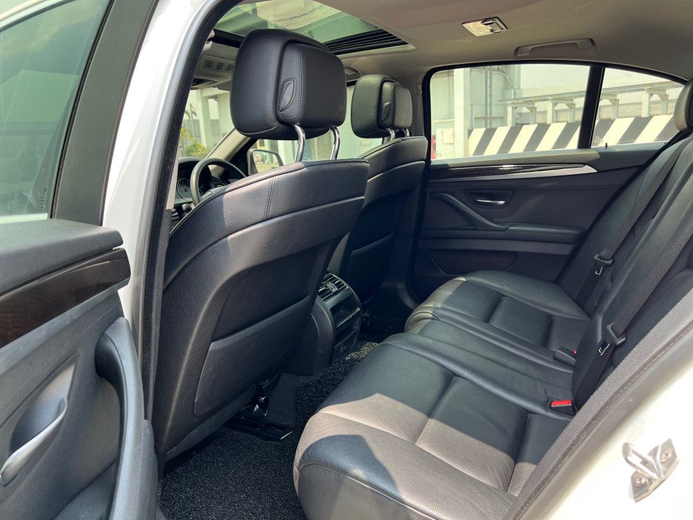 2013 BMW 5 Series Sedan 2013 BMW 5 Series Sedan