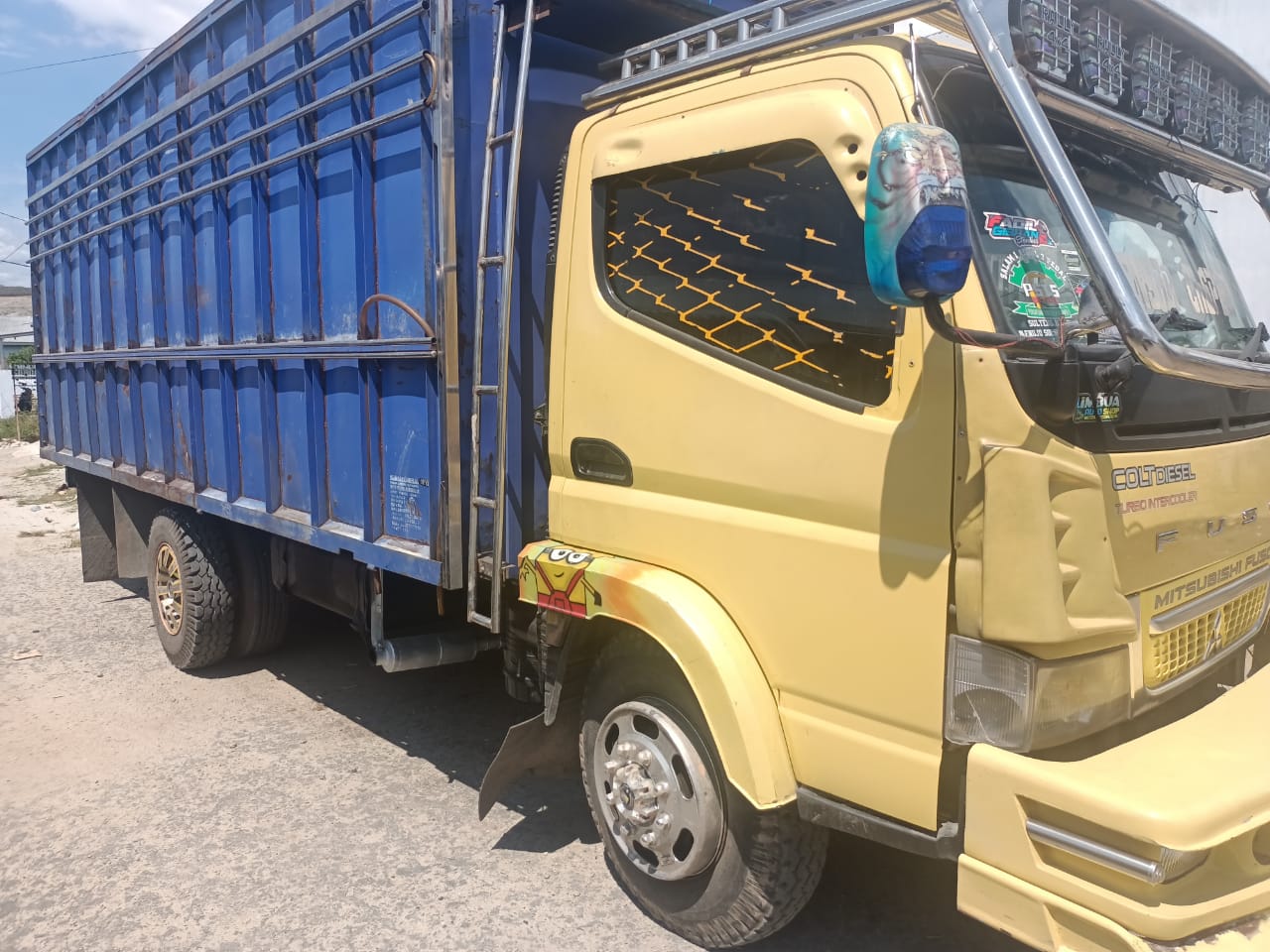 Second Hand 2012 Mitsubishi Colt L300 Second Hand 2012 Mitsubishi Colt L300