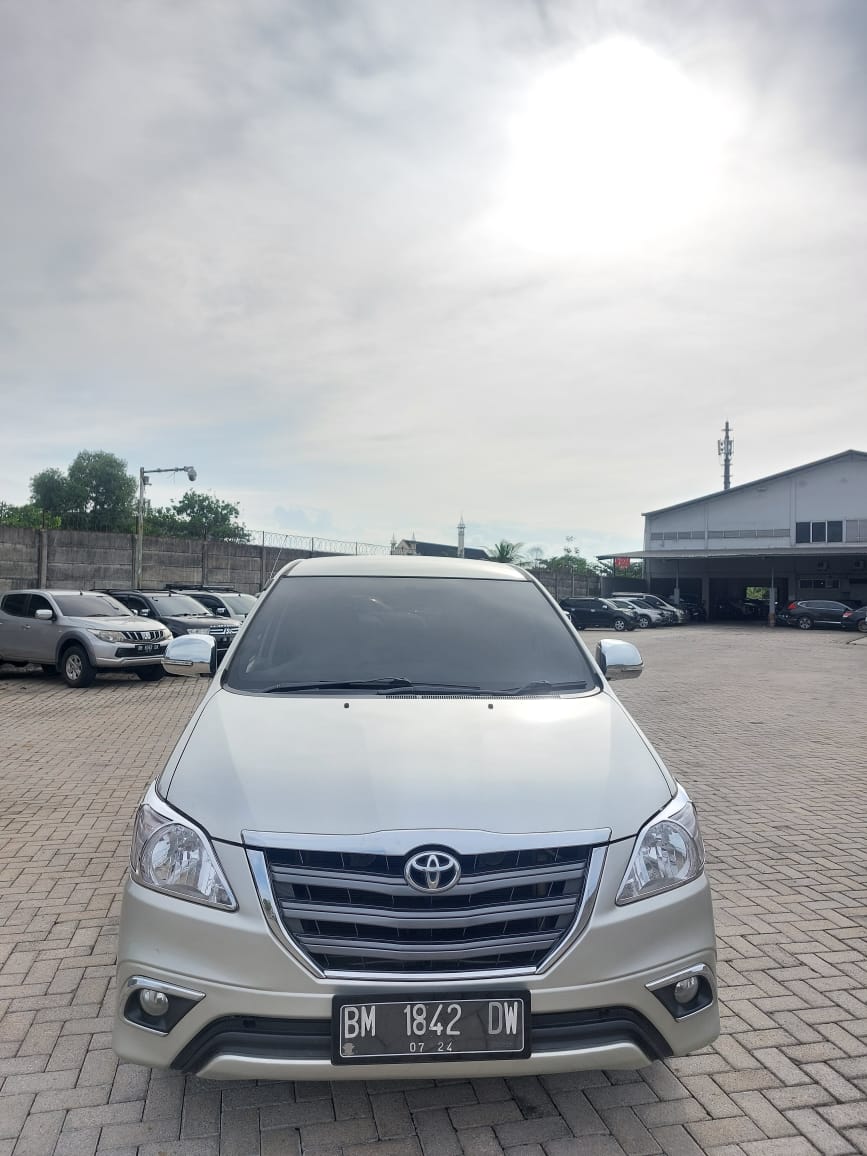 2014 Toyota Kijang Innova 2014 Toyota Kijang Innova