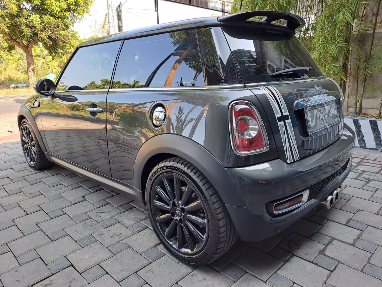 2011 MINI Cooper S 2 AT 2011 MINI Cooper S 2 AT