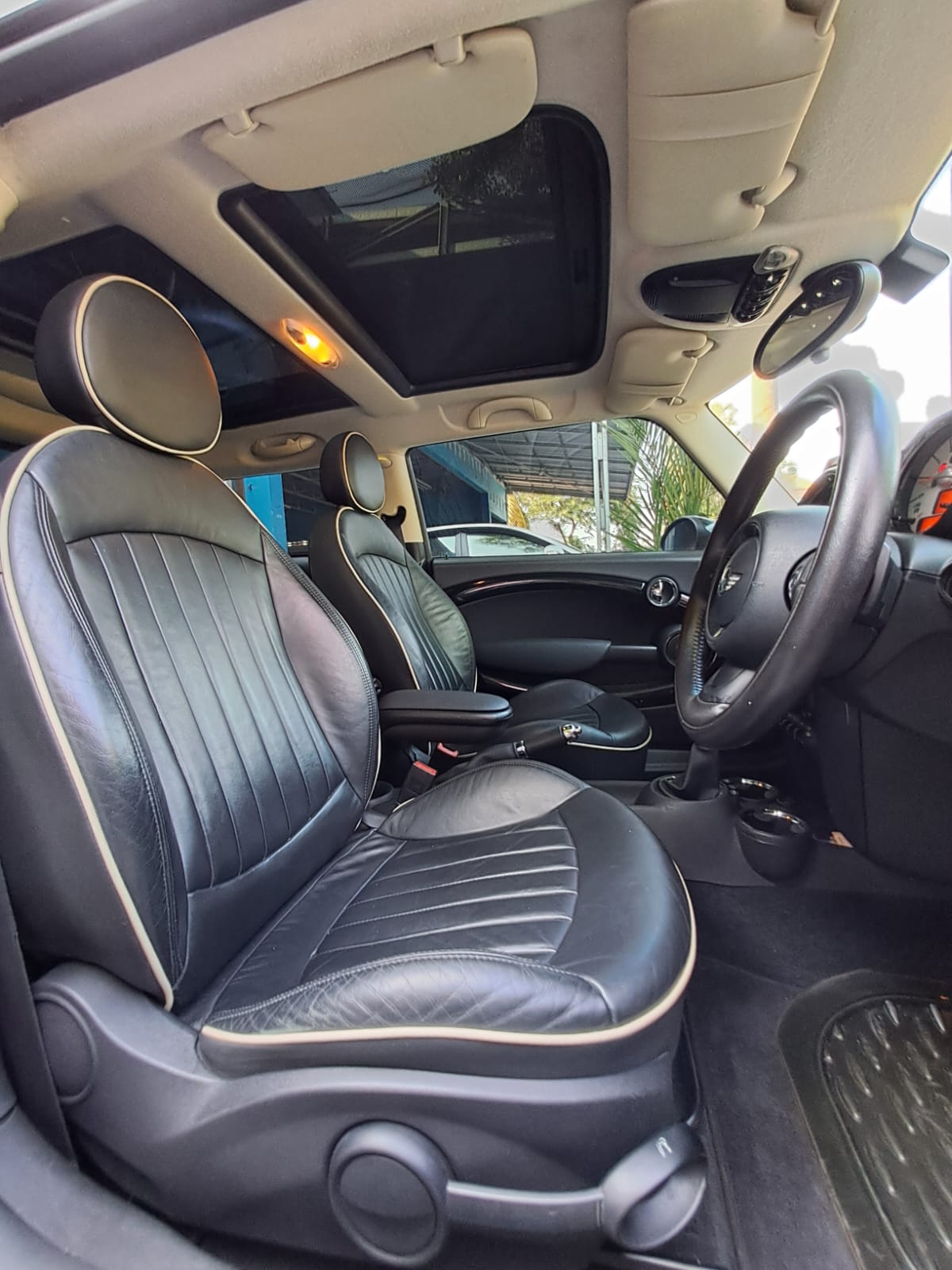 2011 MINI Cooper S 2 AT 2011 MINI Cooper S 2 AT