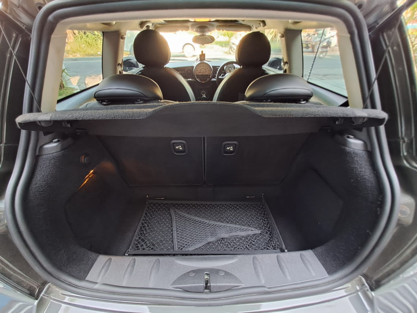 2011 MINI Cooper S 2 AT 2011 MINI Cooper S 2 AT