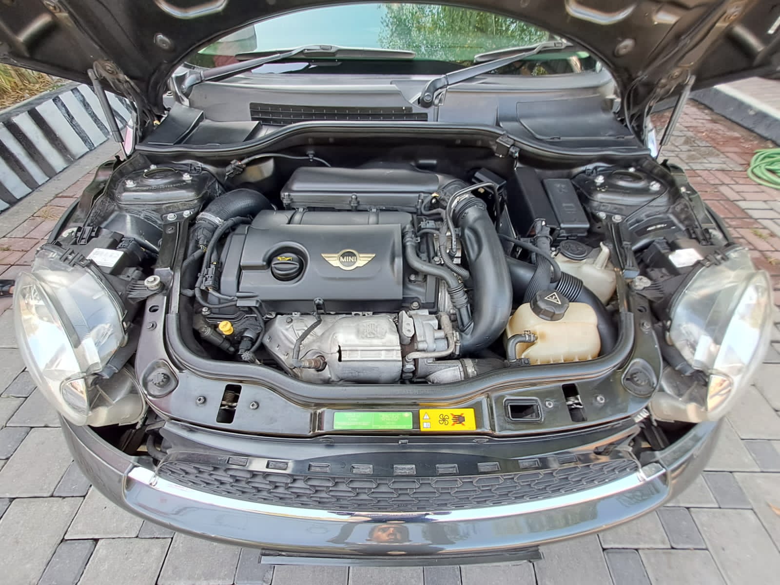 2011 MINI Cooper S 2 AT 2011 MINI Cooper S 2 AT