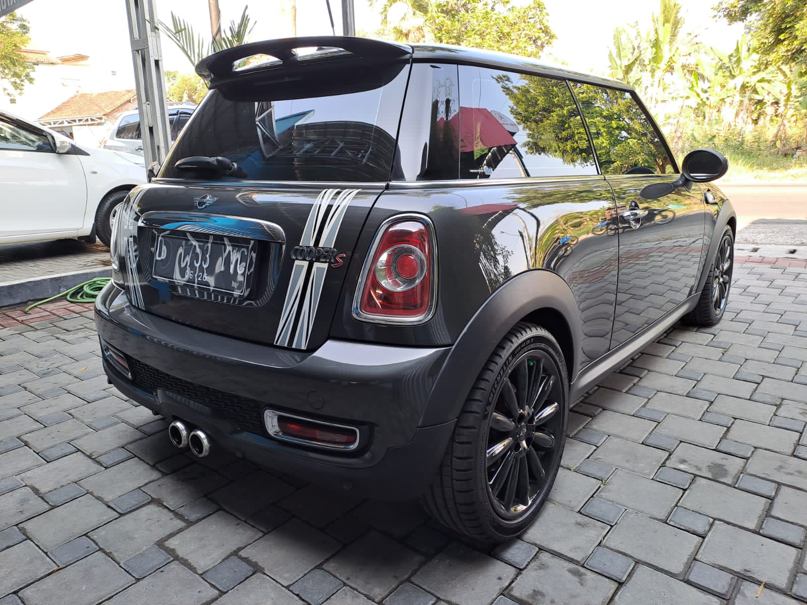 2011 MINI Cooper S 2 AT 2011 MINI Cooper S 2 AT