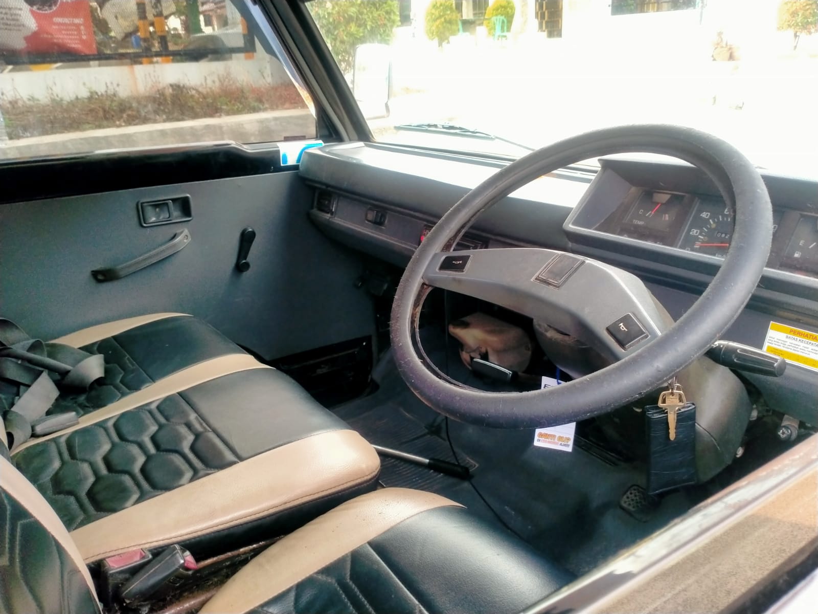 2016 Mitsubishi Colt L300 2016 Mitsubishi Colt L300