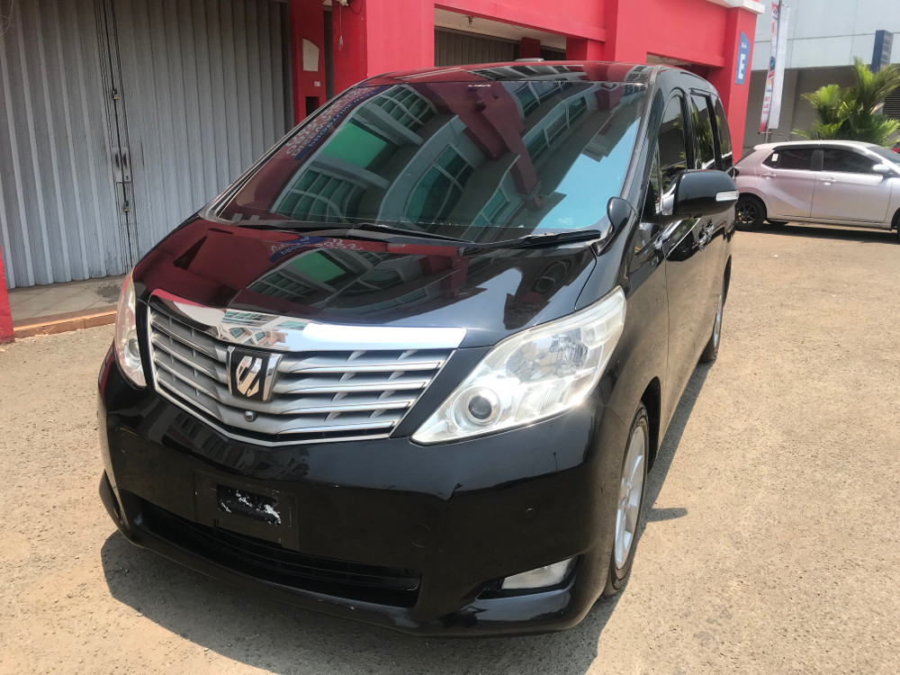 2011 Toyota Alphard