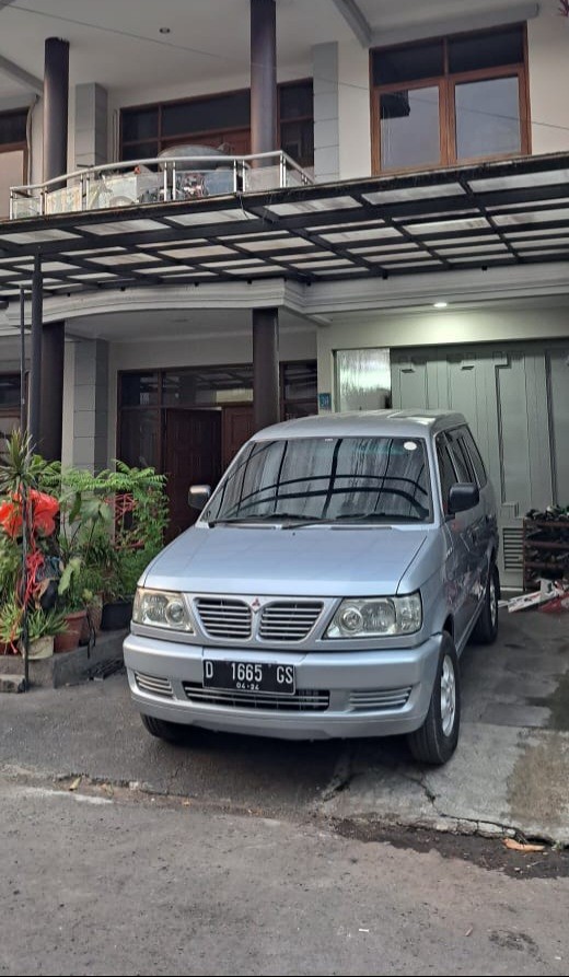 2004 Mitsubishi Kuda 2004 Mitsubishi Kuda