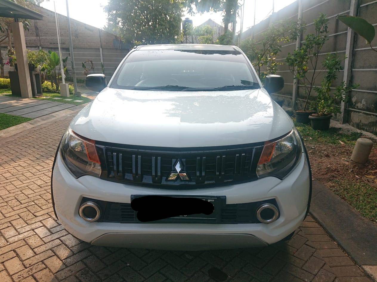 2015 Mitsubishi Triton Bekas 2015 Mitsubishi Triton Bekas