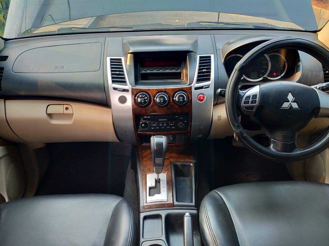 2010 Mitsubishi Pajero Sport 2010 Mitsubishi Pajero Sport