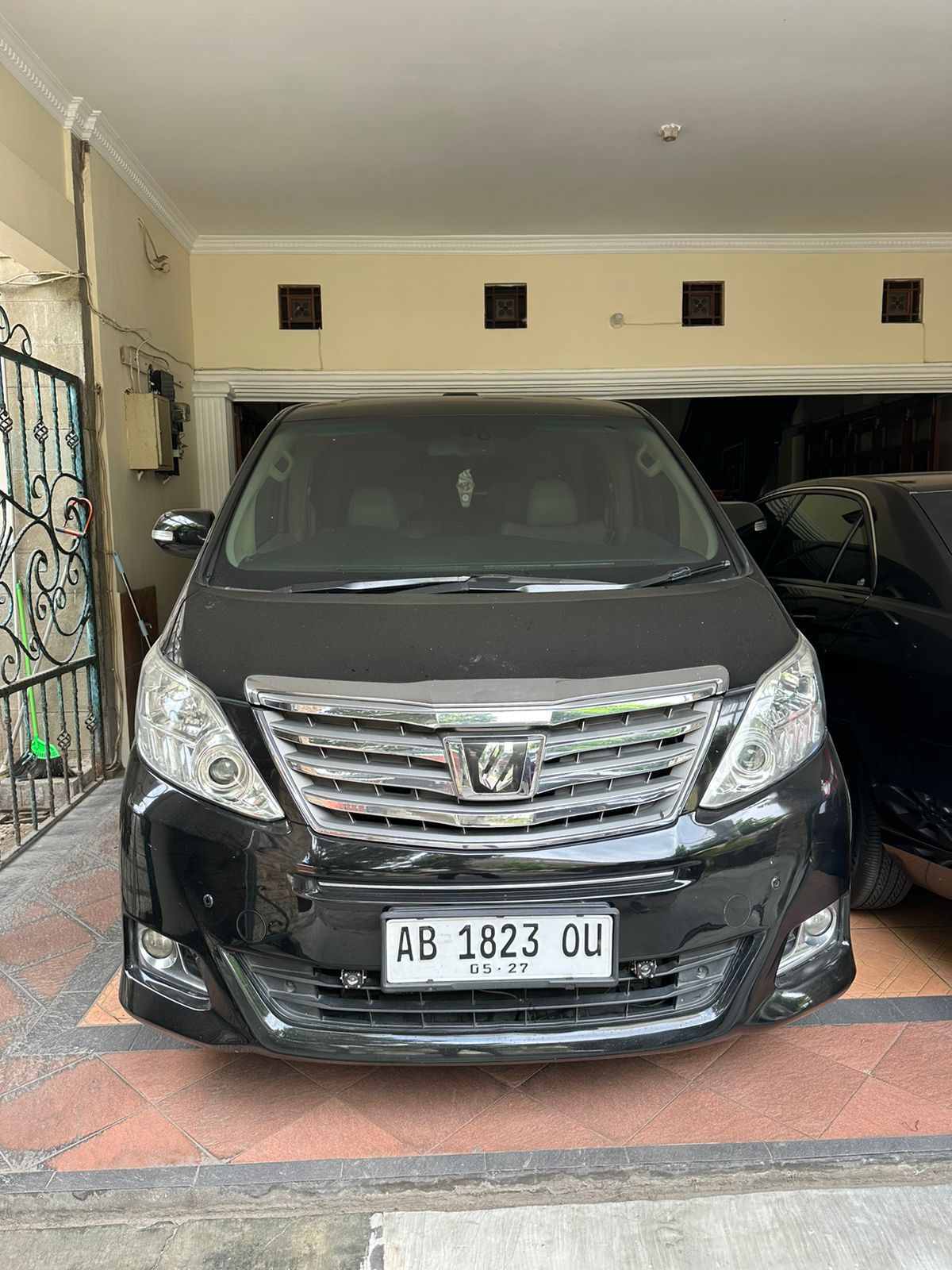 2012 Toyota Alphard