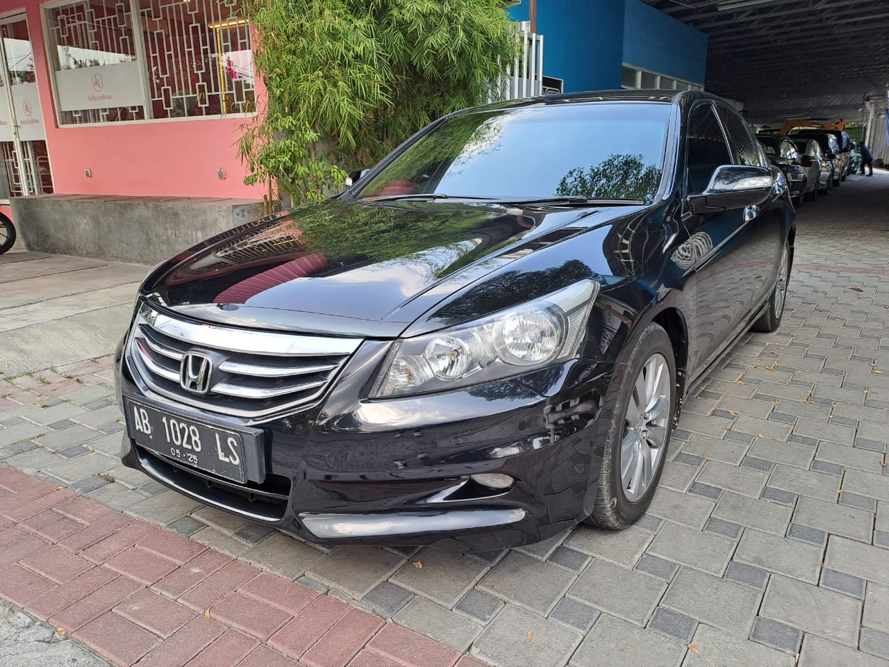 Second Hand 2012 Honda Accord  2.4L VTi Second Hand 2012 Honda Accord  2.4L VTi