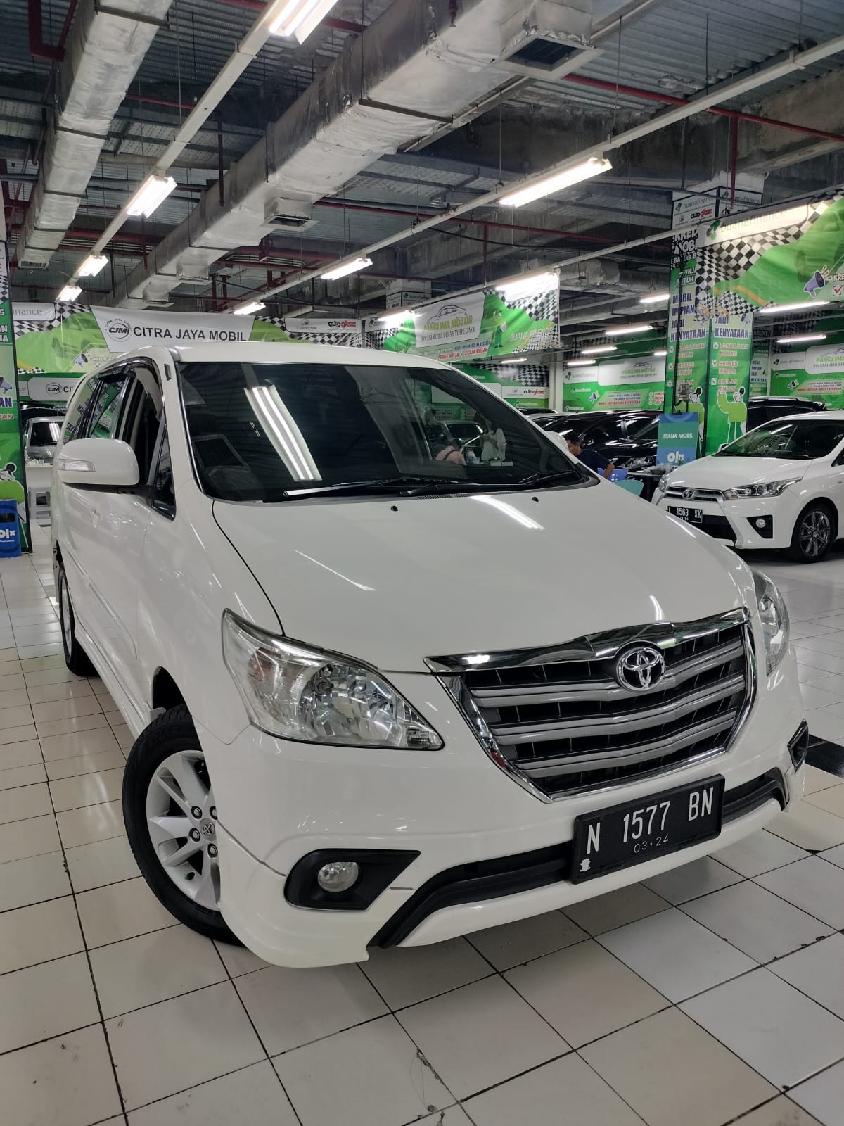 2013 Toyota Innova 2013 Toyota Innova